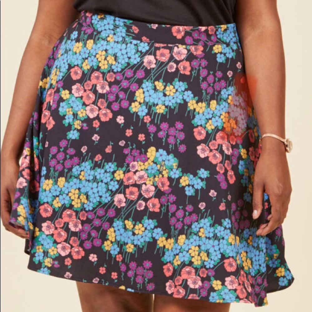 ModCloth Vintage Floral Skater Skirt